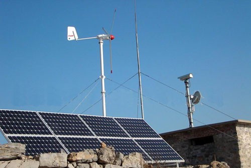 Uy foydalanish uchun mo'ljallangan Grid Wind Solar Hybrid Power System